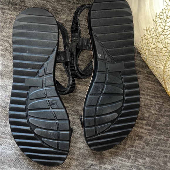 Gray Textured Fabric Sofa - Picture 5 of 5